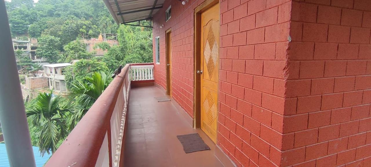 Hilltop Lodge Guwahati Zewnętrze zdjęcie