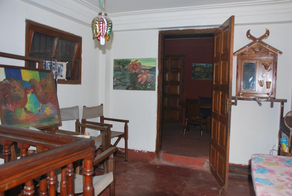Hilltop Lodge Guwahati Zewnętrze zdjęcie